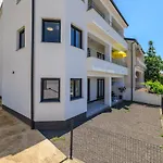 Ausgefallenes Nur 650 Meter Zum Sandstrand Mit Meerblick Daire