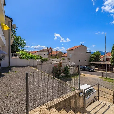 Ausgefallenes Nur 650 Meter Zum Sandstrand Mit Meerblick Apartman